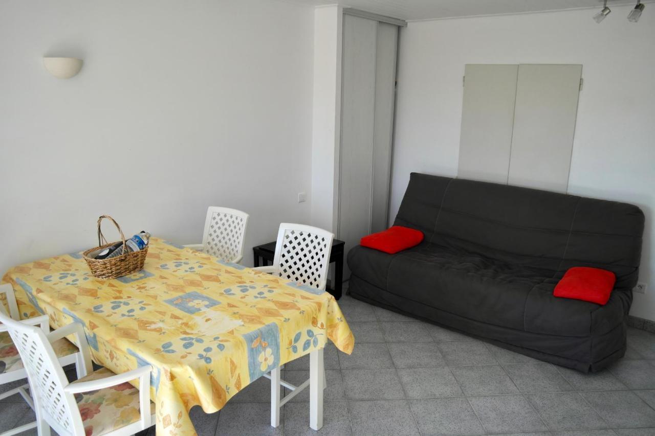 Maison Pour 4 A La Campagne Avec Piscine Commequiers Εξωτερικό φωτογραφία